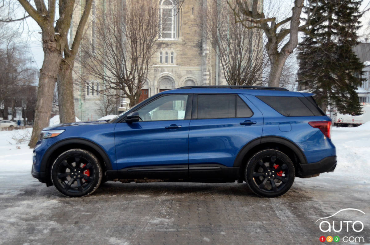 Le Ford Explorer ST 2020, vu de profil